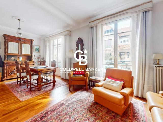 Portes de MONTROUGE Maison traversante 4 chambres + combles et