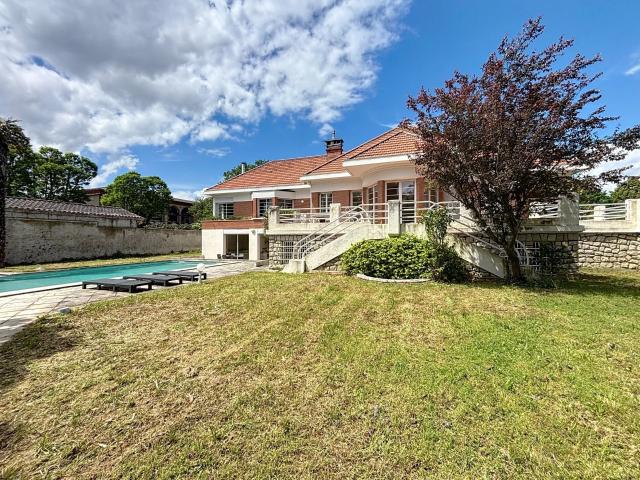 Portet village/Garonne: Maison 9 p Jardin & Piscine 351m² Portet sur Garonne