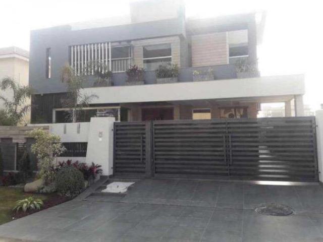 Portion for rent avilable in punjab society Lahore Punjab Coop Housing Society ID 07506