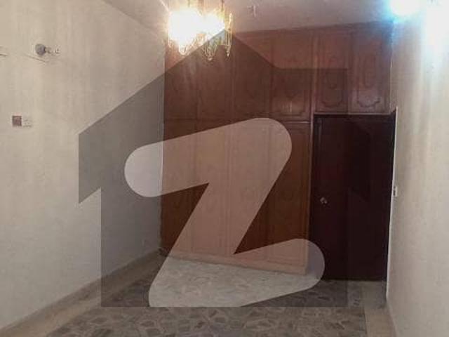 Portion For Rent In Gulshan E Iqbal, Block 4 A, Journalist Society, Karachi. 280 Sq Yard