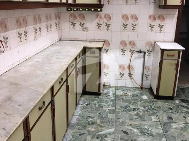 Portion For Rent In Gulshan E Iqbal Block 09
