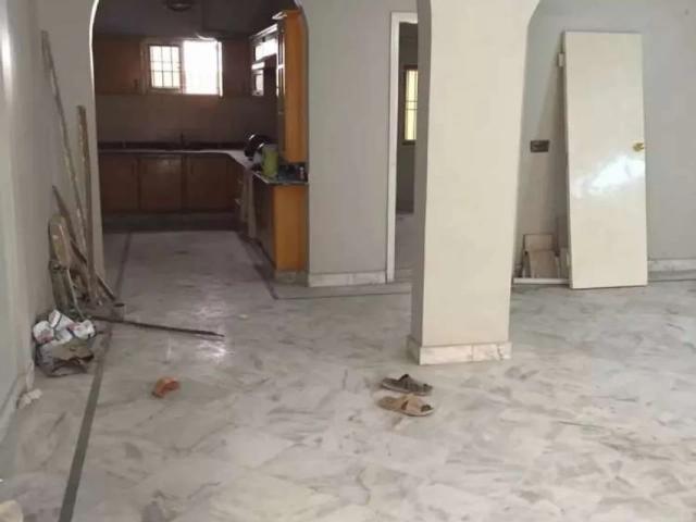 Portion for rent Karachi Gulberg Town ID 22288
