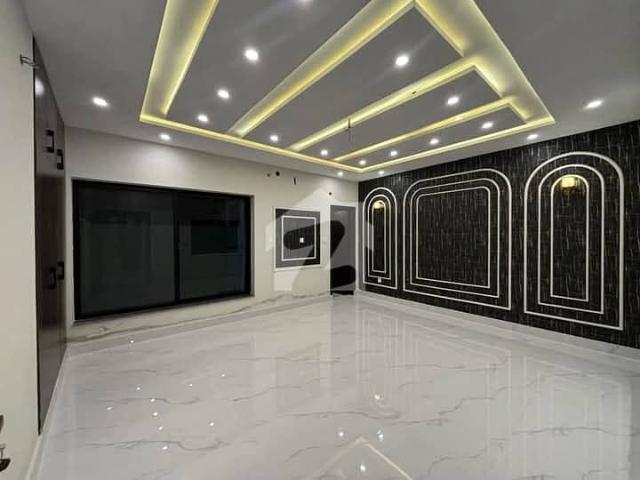Portion for sale brand new prime location at gulshan e iqbal block 13/d