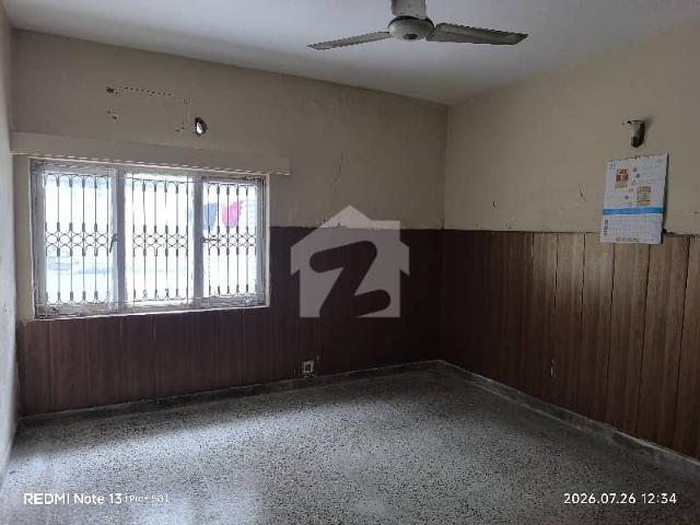 Portion 3 Bedrooms & 3 Bathrooms DD TV Lounge Kitchen SQ