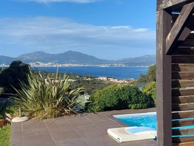 Porticcio Belle Villa 8 pièces 197 m2 Piscine Vue sur le Golfe d'Ajaccio, mer et montagne
