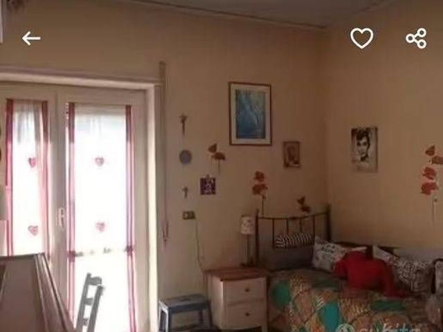 Portici, stanza singola per donne
