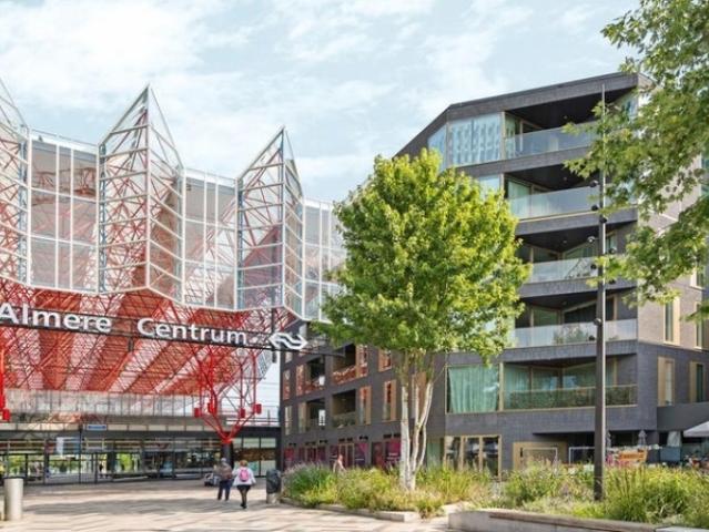 Portiekflat appartement te huur in Almere