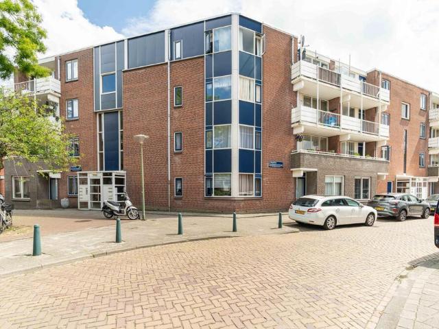 Portiekflat appartement te huur in Den Haag