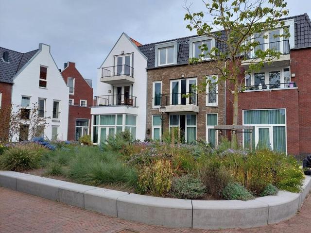 Portiekflat appartement te huur in Huizen