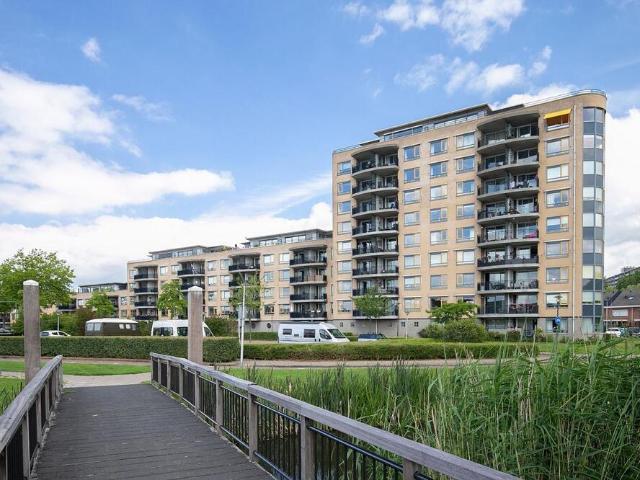 Portiekflat appartement met open portiek te huur in Capelle aan den IJssel