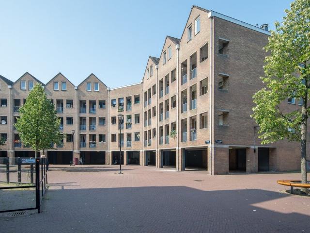 Portiekflat dubbel bovenhuis te huur in Dordrecht