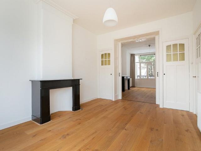 Portiekwoning appartement met open portiek te huur in Den Haag