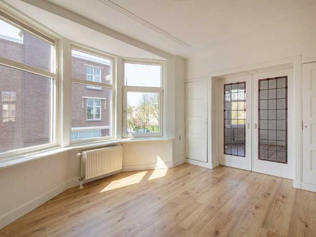 Portiekwoning te huur in Den Haag