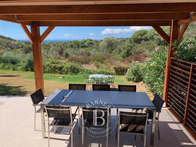 Porto Vecchio, Mini Villa de 2 chambres, vue mer et maquis