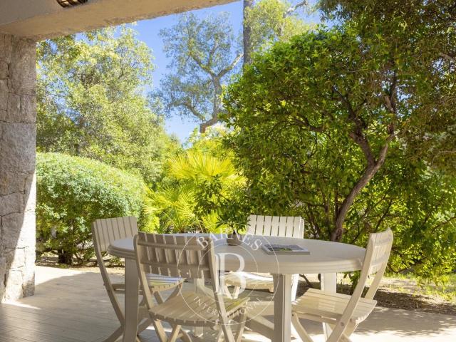 Porto Vecchio, Domaine de Cala Rossa, villa 2 chambres, proc. 90m² Lecci