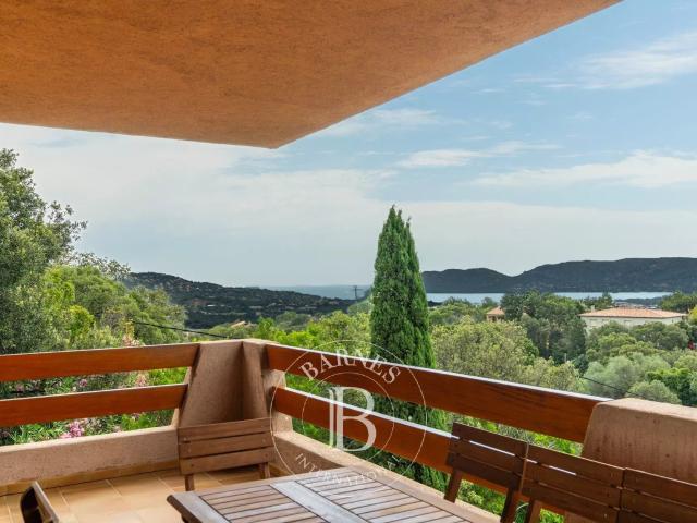 Porto Vecchio, Villa en pierre de granite rose, vue mer, 5 c. 330m² Porto Vecchio
