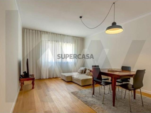 Porto, Bonfim|Apartamento T1+1 com varanda Remodelado junto ao colégio Ribadouro