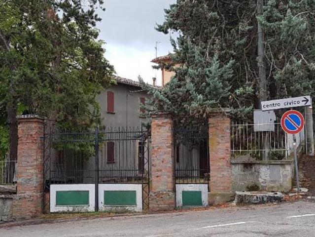 PORZIONE CON GIARDINO