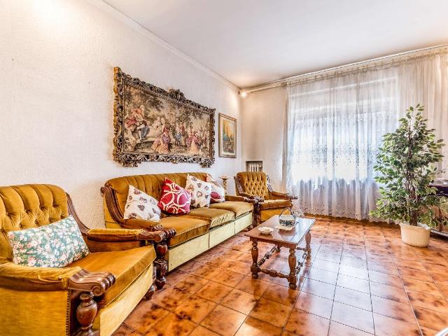 Porzione di villa in vendita a Roma