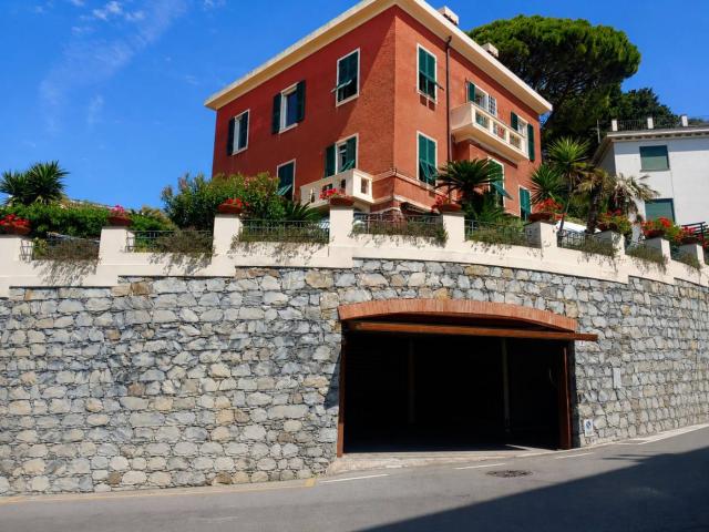 Porzione di Box doppio in locazione