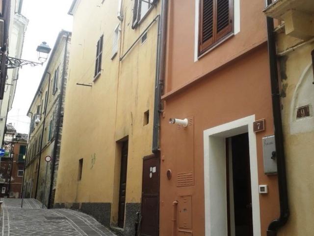 Porzione di Casa in affitto a Chieti via santa maria carrese, ingresso indipendente, angolo cottura, studio TrovaCasa