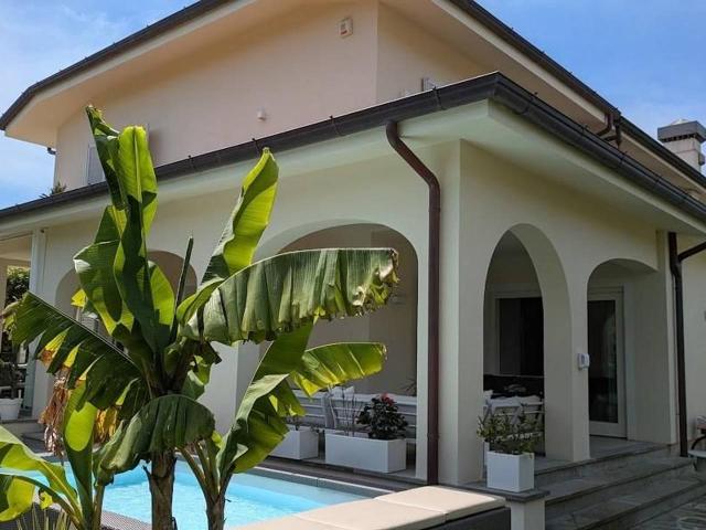 Porzione di casa in affitto a Forte Dei Marmi