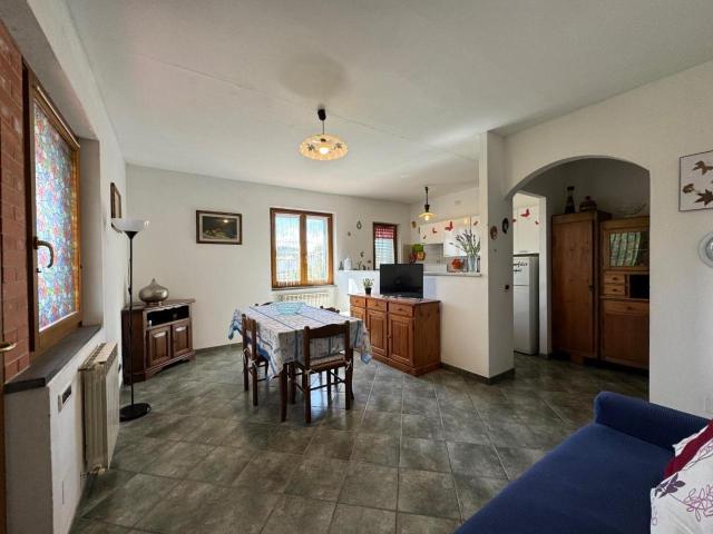 Porzione di casa in affitto a Montignoso