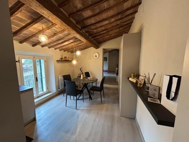 Porzione di casa in vendita a Uopini Monteriggioni 110 mq Rif: 1409999