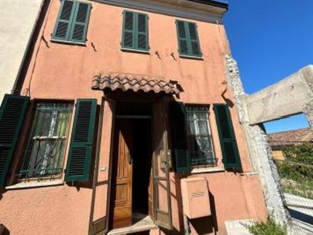 Porzione di casa in vendita a Ziano Piacentino