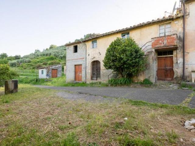 Porzione di casa in vendita a Buti 263 mq Rif: 1417343