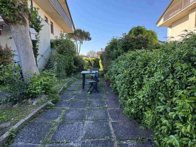 Porzione di casa in vendita a Camaiore