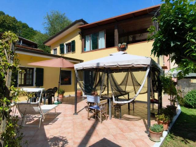 Porzione di casa in vendita a Carrara