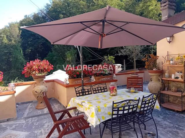 Porzione di casa in vendita a Carrara