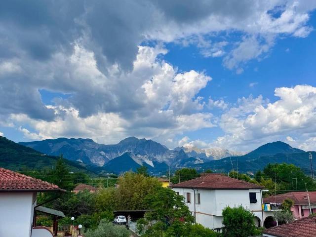 Porzione di casa in vendita a Carrara