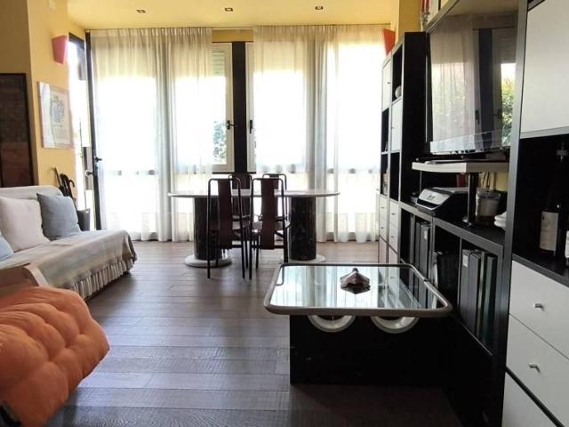 Porzione di casa in vendita a Carrara