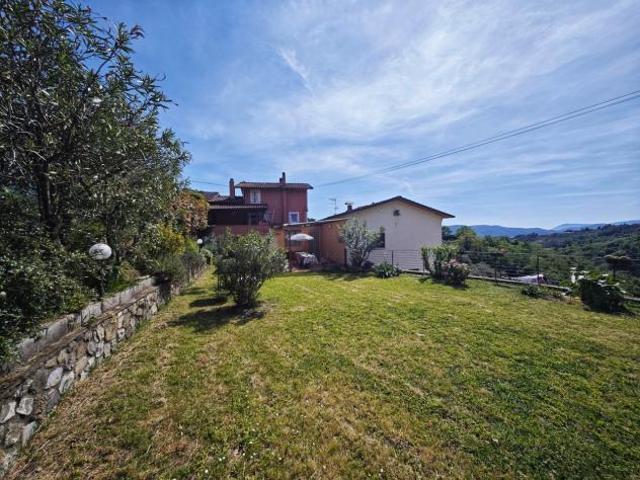 Porzione di casa in vendita a Castelnuovo Magra