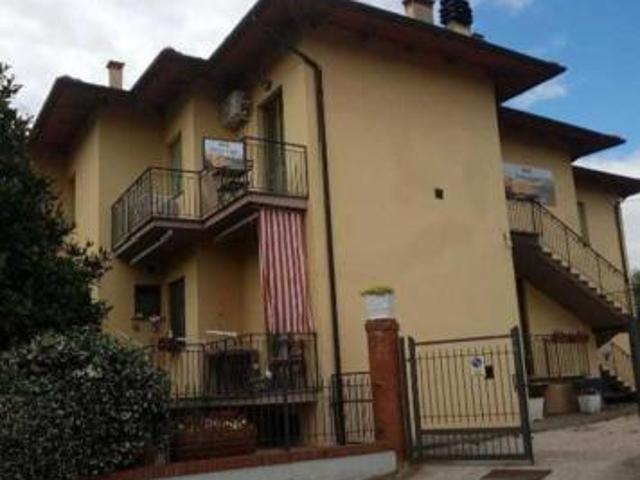 Porzione di casa in vendita a Castiglione del Lago