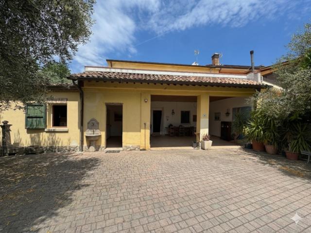 Porzione di casa in vendita a Coriano
