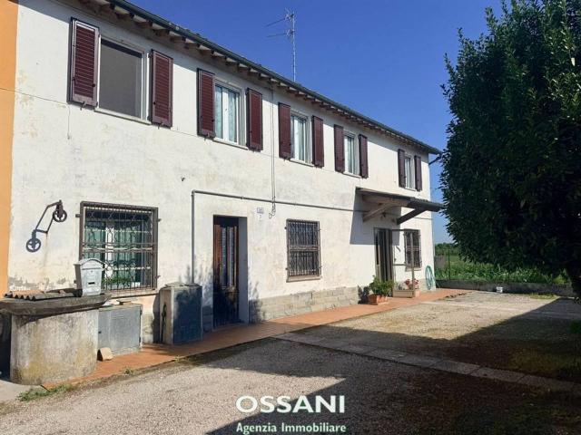 Porzione di casa in vendita a Faenza