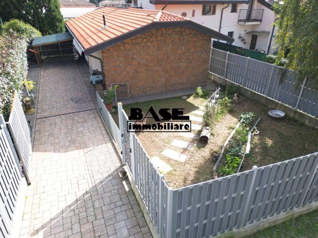 Porzione di casa in vendita a Fino Mornasco