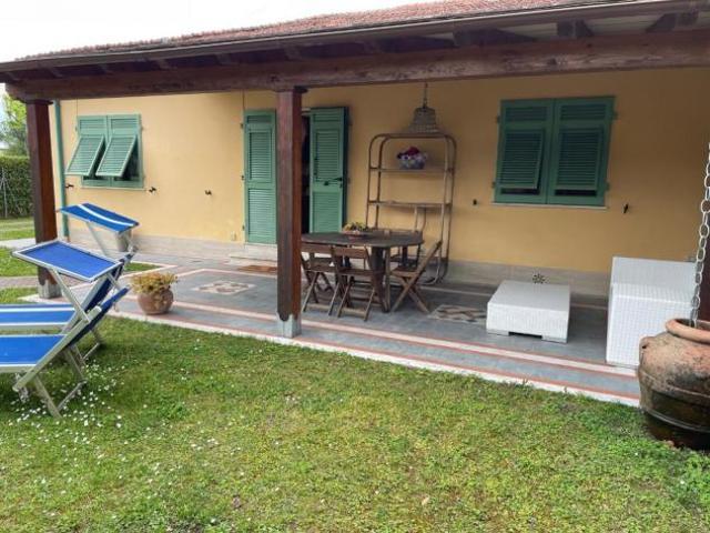 Porzione di casa in vendita a Forte dei Marmi