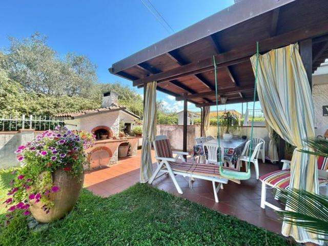 Porzione di casa in vendita a Fosdinovo