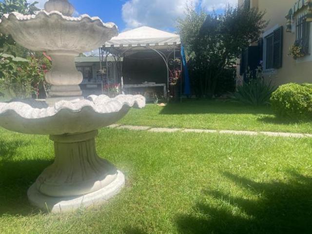Porzione di casa in vendita a Isola Luni 100 mq Rif: 1411138