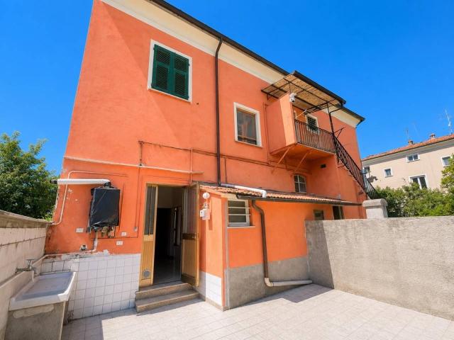 Porzione di casa in vendita a La Spezia
