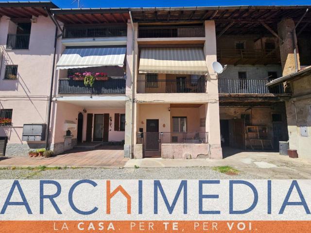 Porzione di casa in vendita a Malnate, Centro