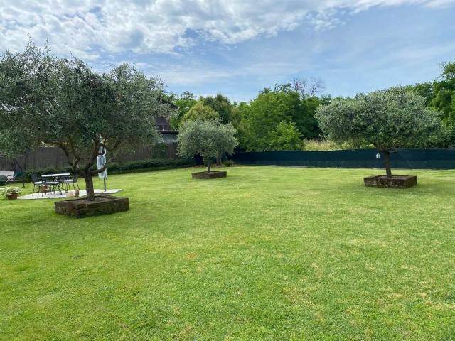 Porzione di casa in vendita a Massa