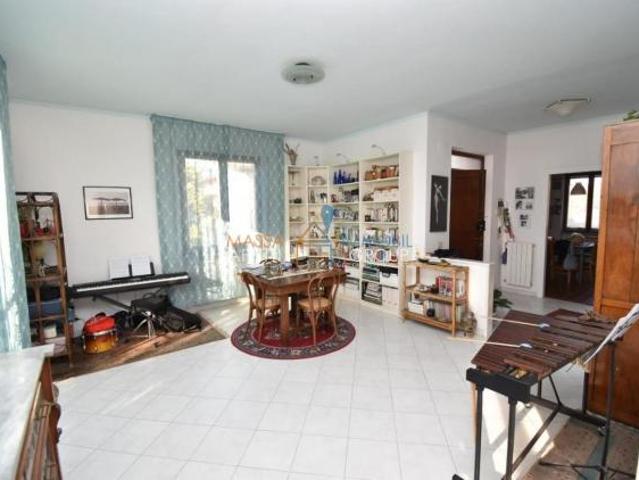 Porzione di casa in vendita a Massa