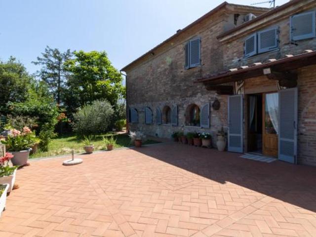 Porzione di casa in vendita a Monteroni d'Arbia 220 mq Rif: 1171431