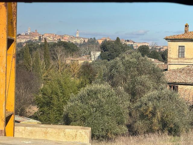 Porzione di casa in vendita a Monsindoli Siena in Ristrutturato composto da 5vani