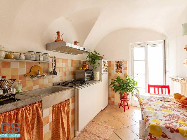 PORZIONE DI CASA in vendita a Orco Feglino, Feglino